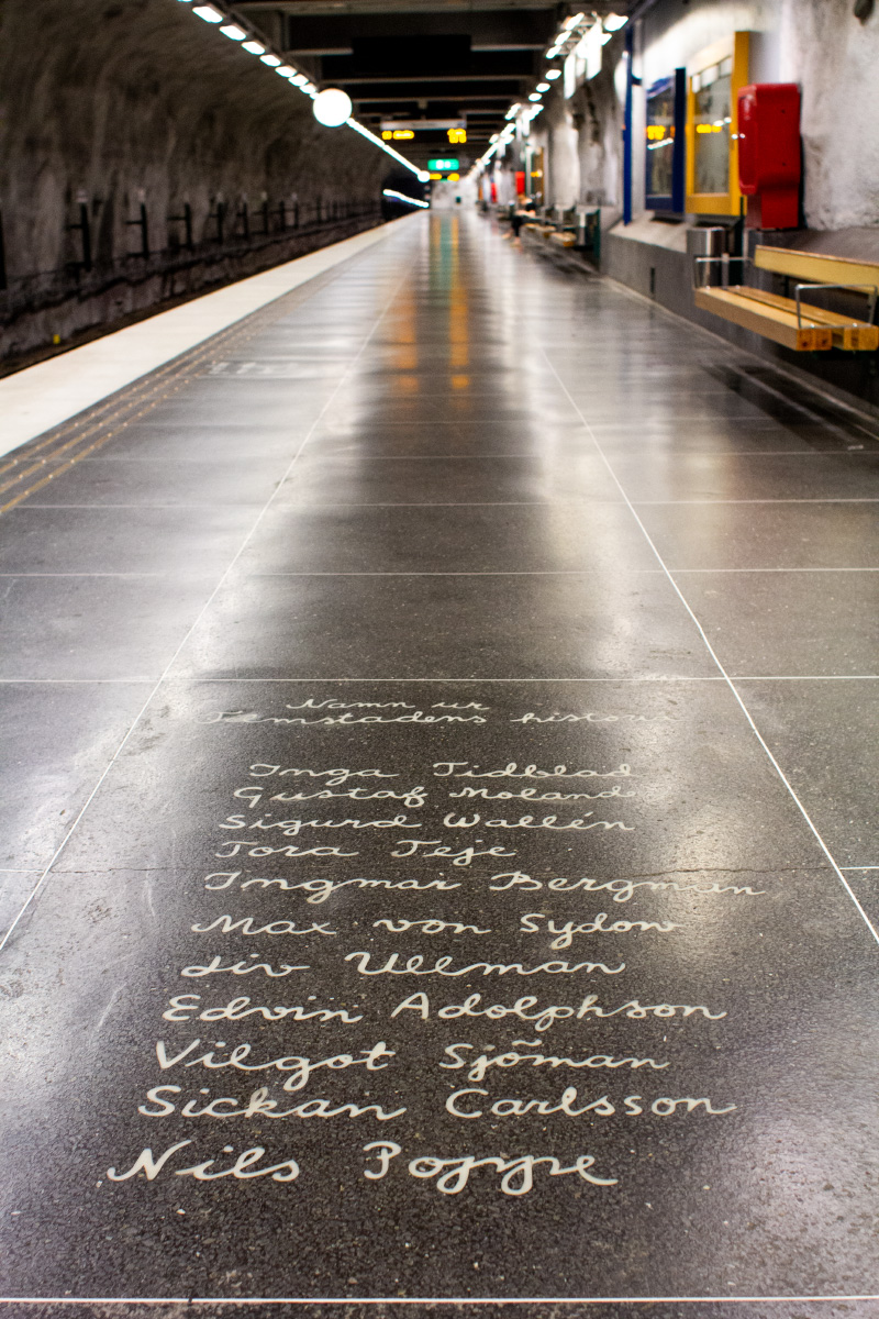 Kunst in der U-Bahn von Stockholm - Näckrosen