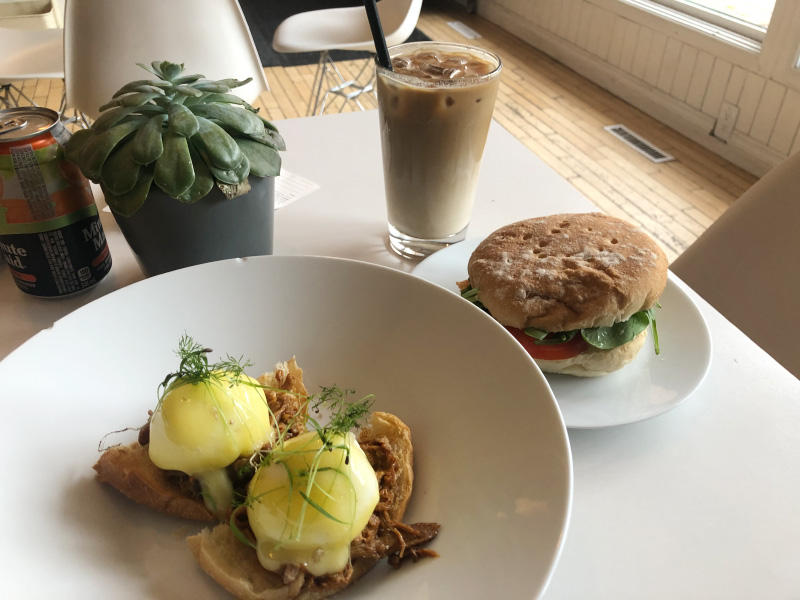 7 Dinge, die man in Edmonton unbedingt machen soll!- Frühstücke im Little Brick