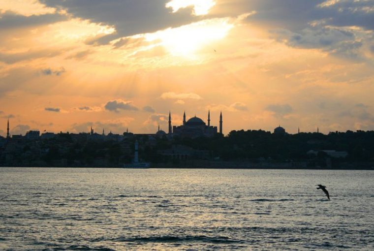 Travel Guide - Istanbul