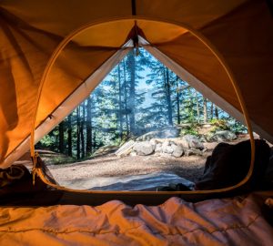 10 kreative Hacks für dein nächstes Camping-Abenteuer
